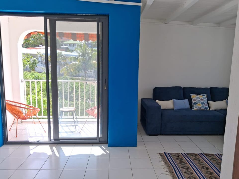 Appartement T2 neuf Le Gosier centre, plage à pied, WiFi Apartment in Le Gosier
