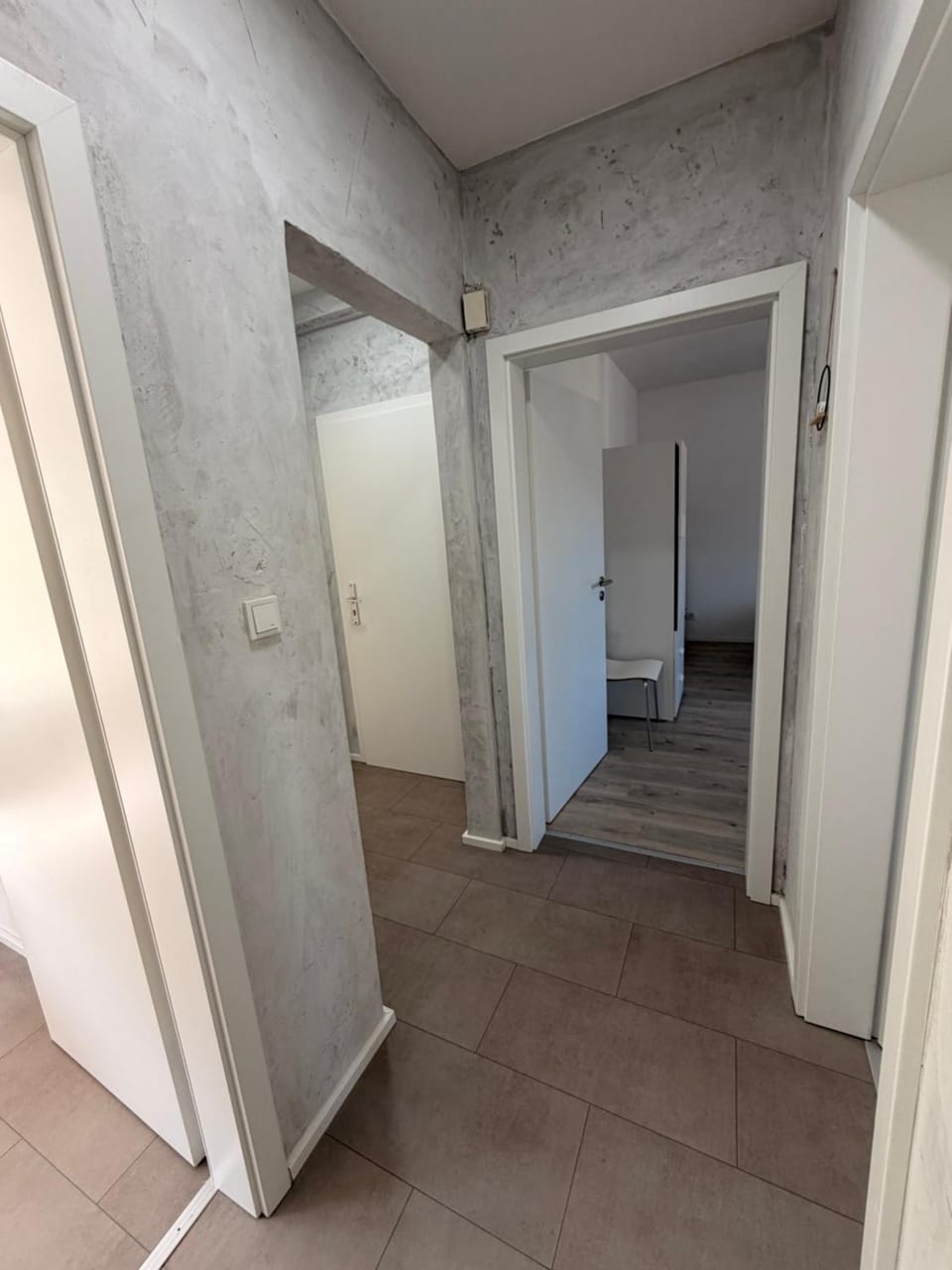 Facade/entrance, wardrobe