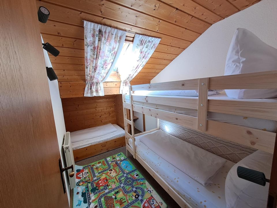 bunk bed