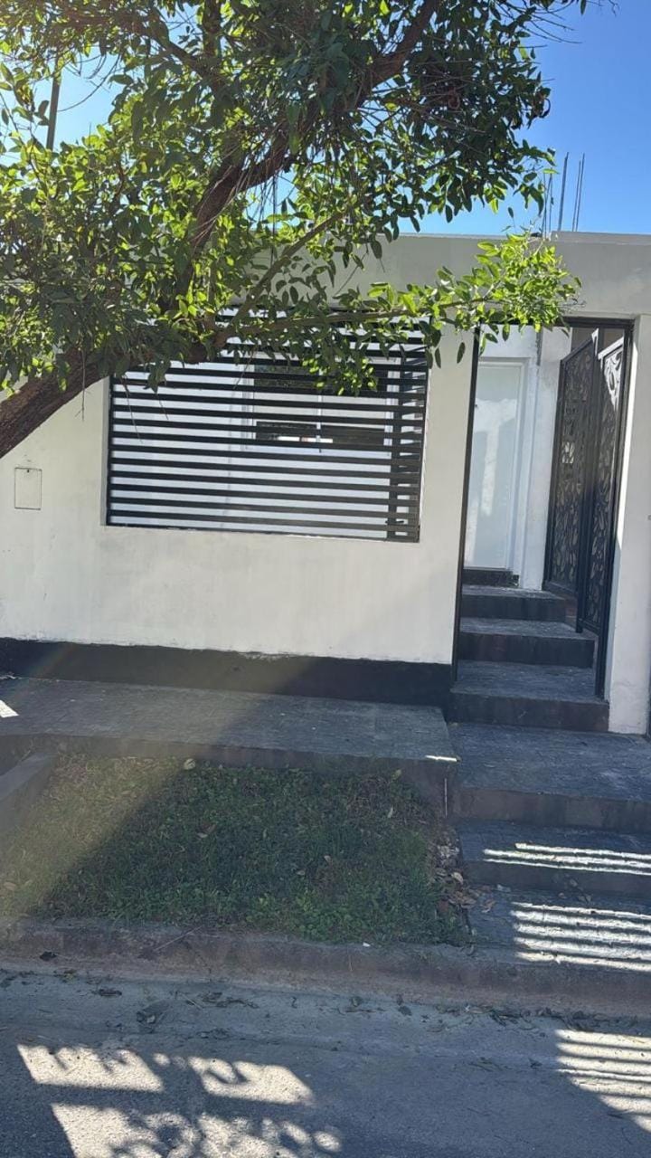 Property building, Facade/entrance, Day