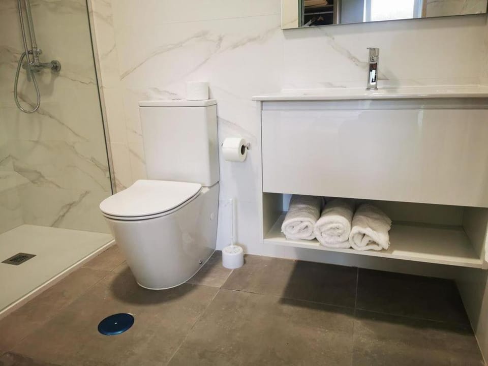 Shower, Toilet, Bathroom