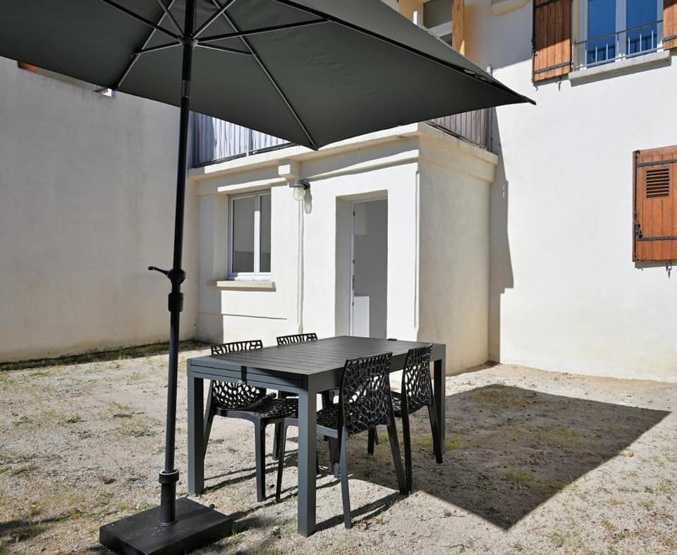 Balcony/Terrace, Dining area