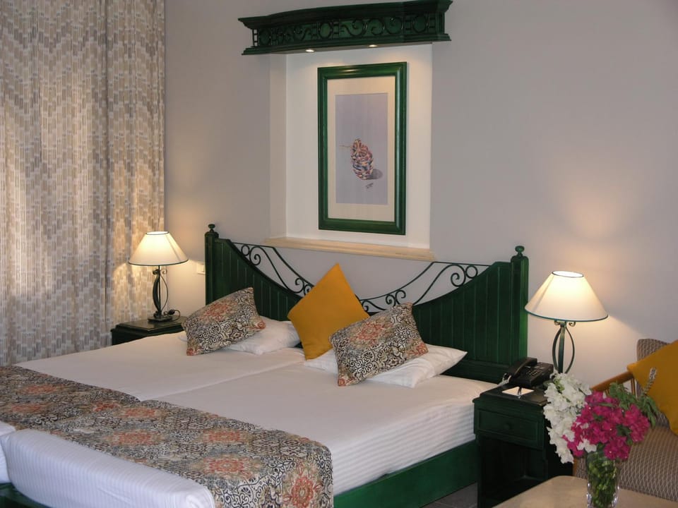 Garden, View (from property/room), Bedroom
