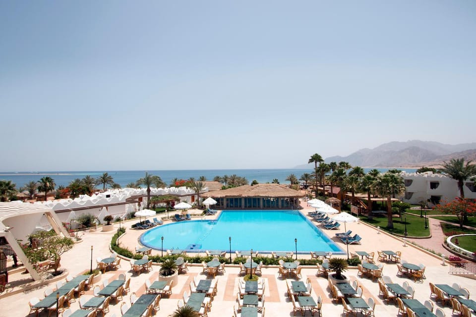 Day, Swimming pool, Swimming pool