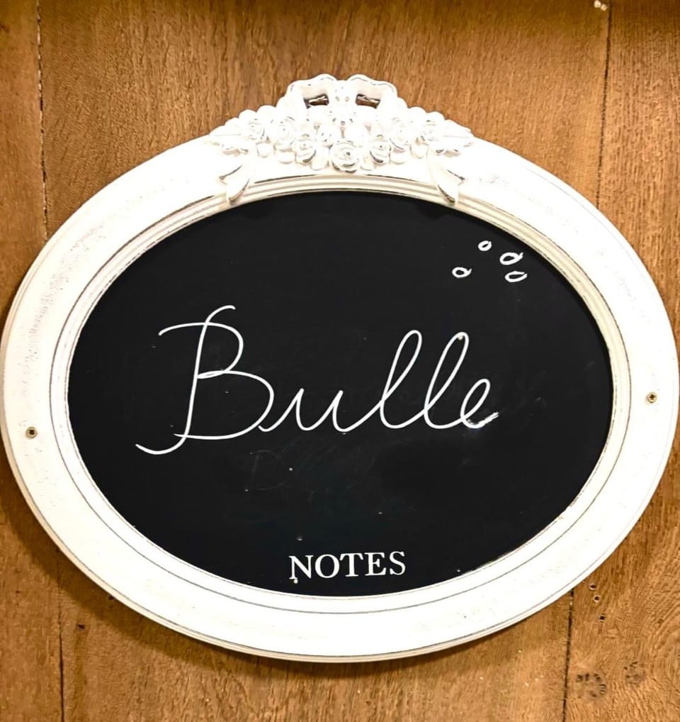 BULLE Studio Clim Wi-Fi Les Glycines Apartment in Troyes