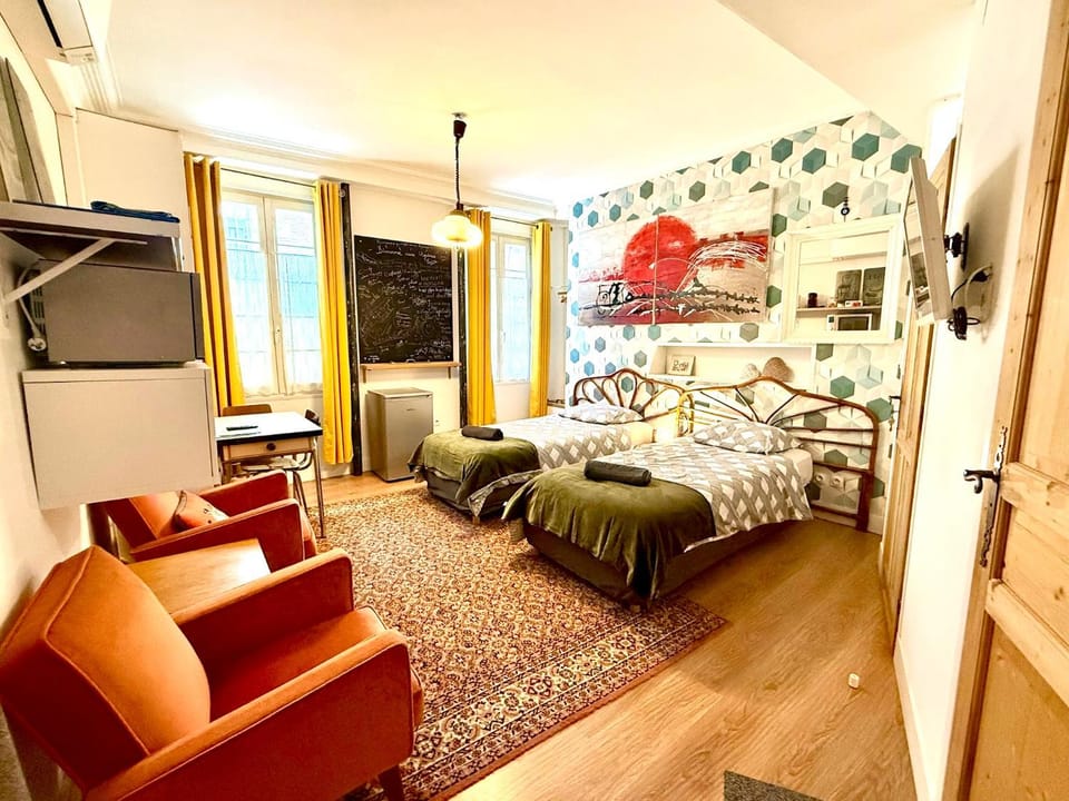 Photo of the whole room