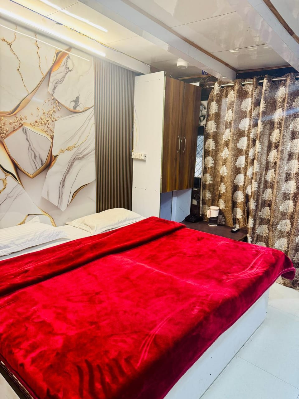 hotel sunshine Hotel in Uttarakhand