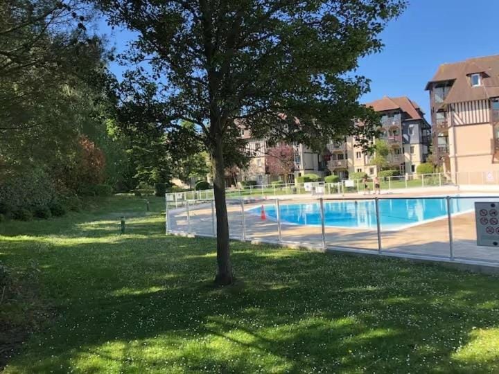 Le Swing appartement avec Piscine et Parking Apartment in Deauville