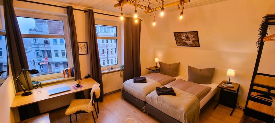 Bed, TV and multimedia, Bedroom, wardrobe