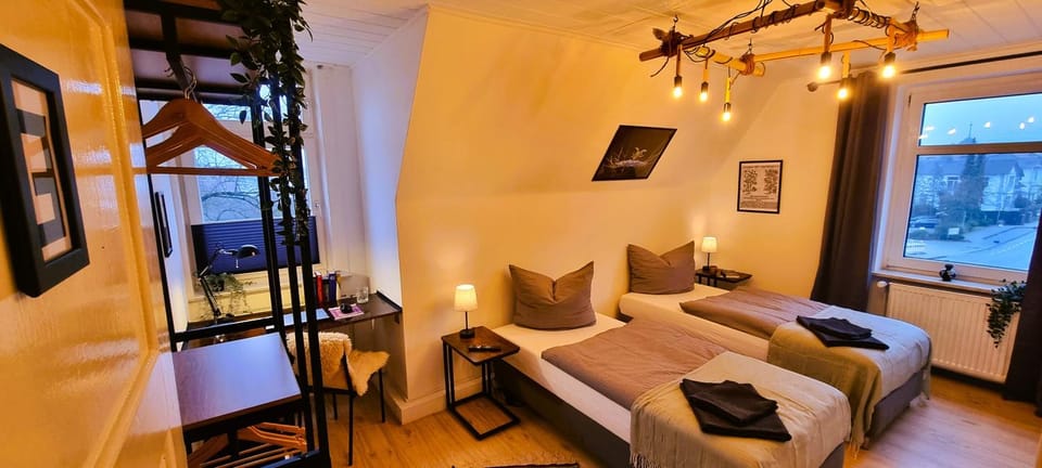 Bed, TV and multimedia, Bedroom, wardrobe
