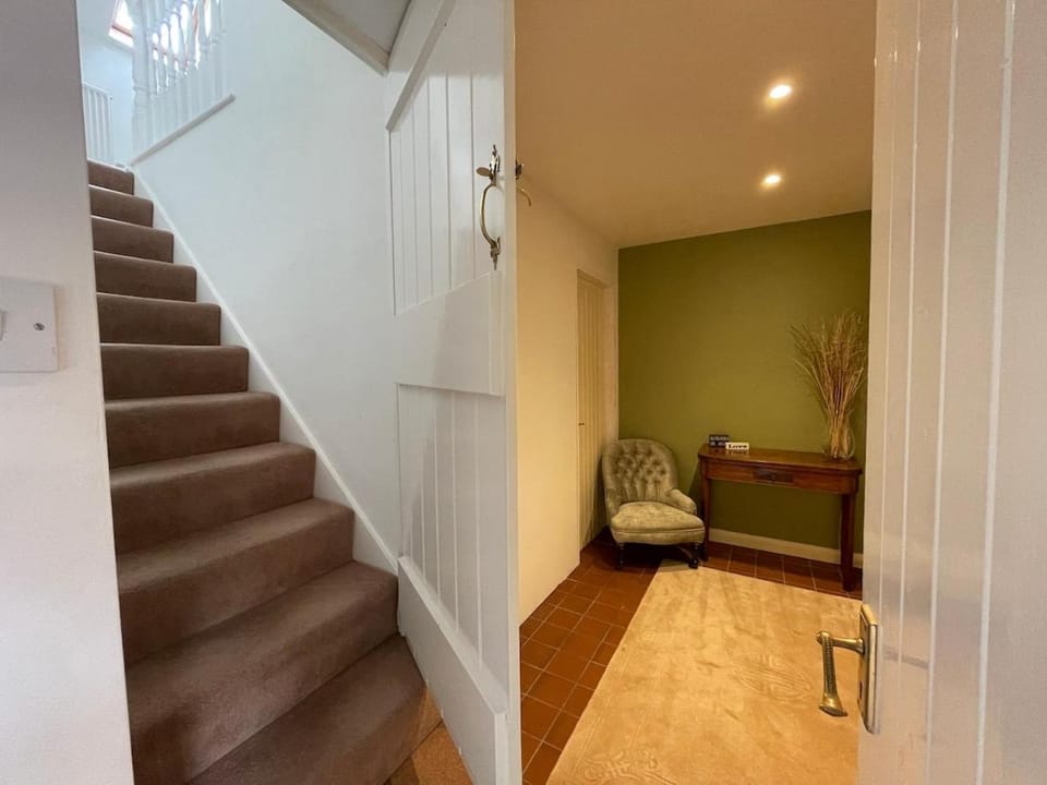 Private Self Contained Annexe Room with en-suite - Dogs welcome Apartment in Wychavon District