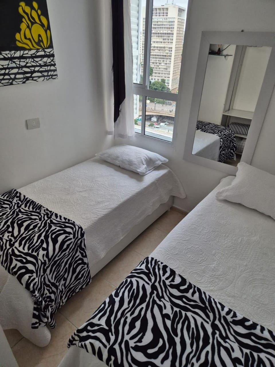Apto moderno no centro de SP 1 min do metrô Wi-Fi rápido Apartment in Sao Paulo City