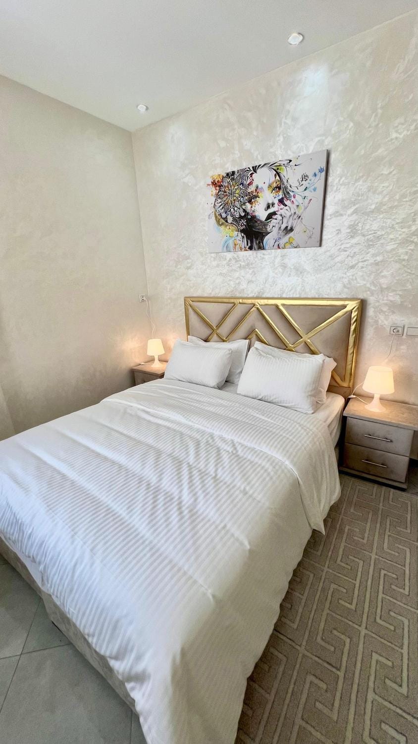 Studio Design 2 min Gare Rabat-Ville Centre Apartment in Rabat