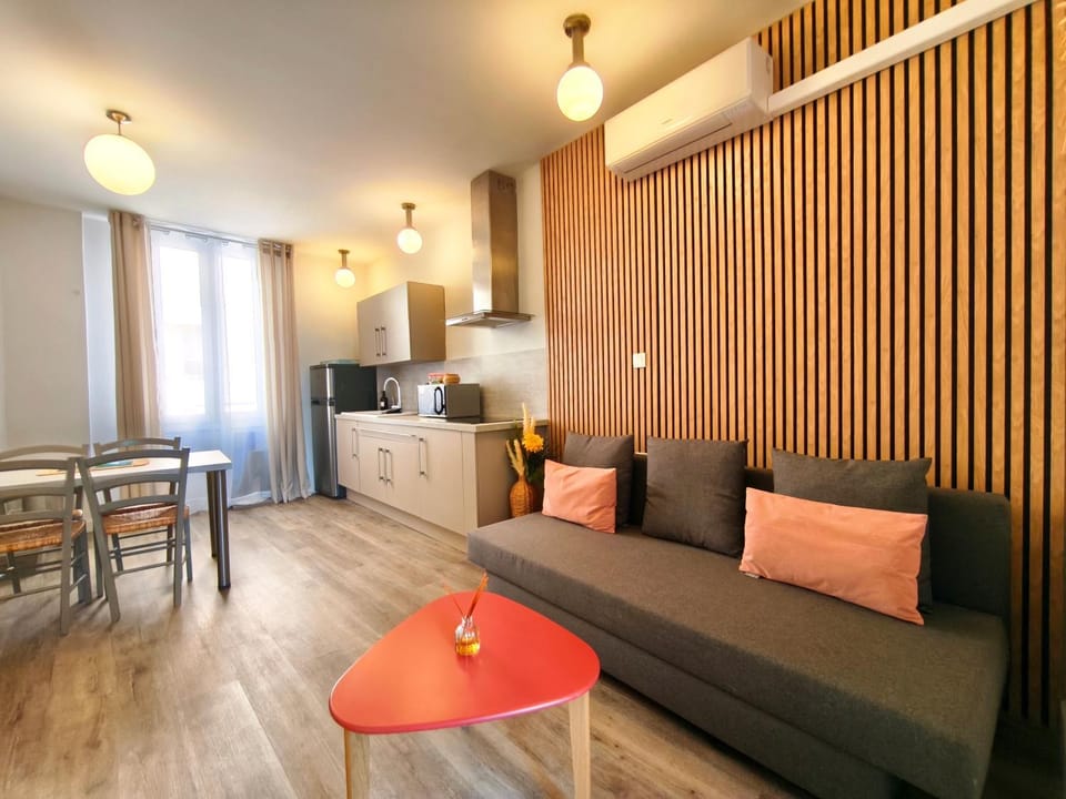 Living room, Dining area
