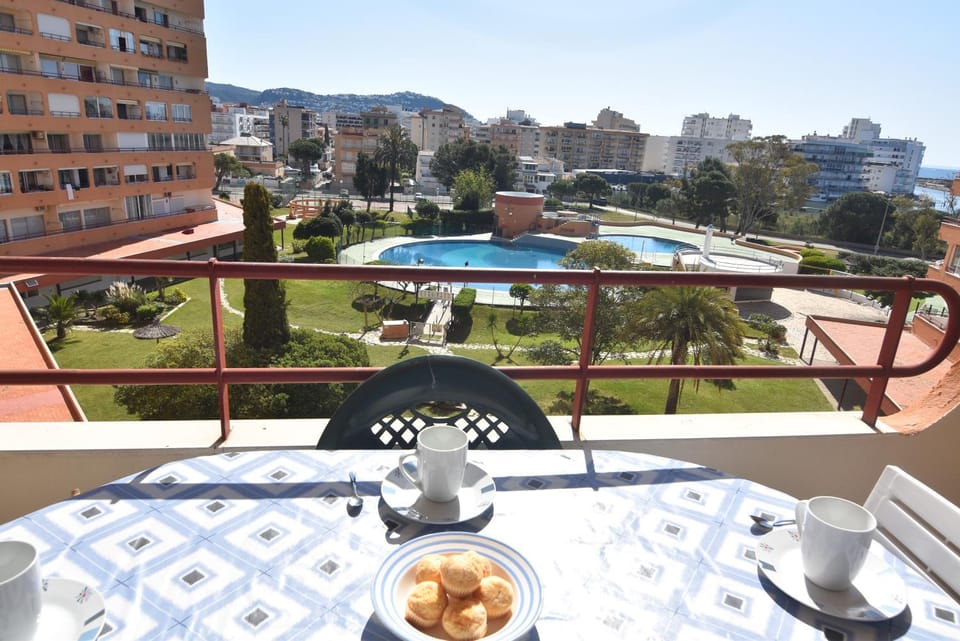 Balcony/Terrace, Pool view