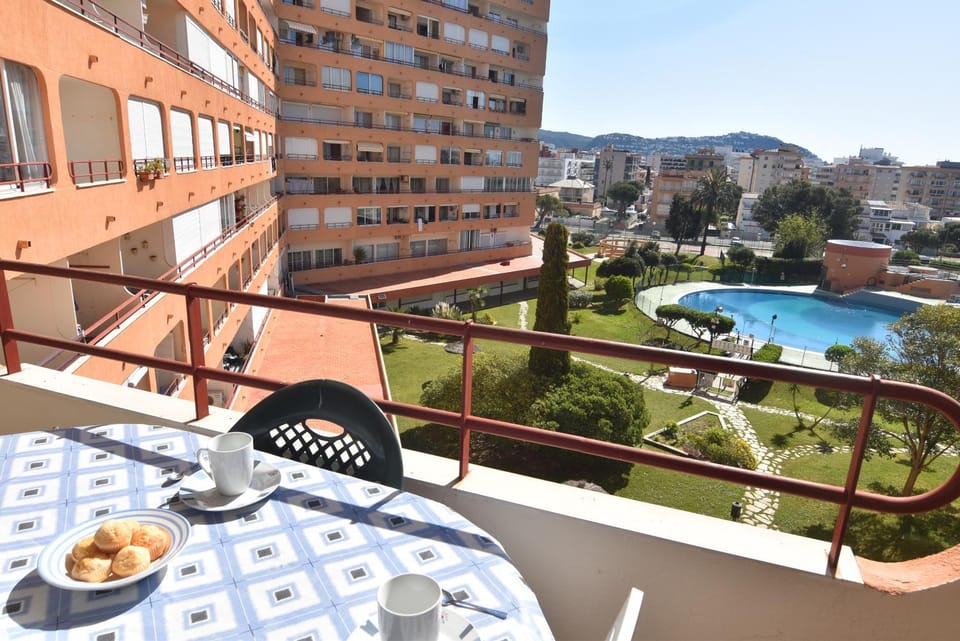 Balcony/Terrace, Swimming pool