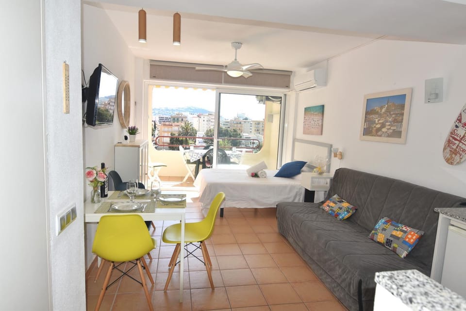 TV and multimedia, Living room, Dining area