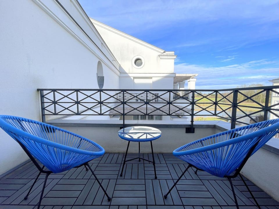 Balcony/Terrace, Lake view