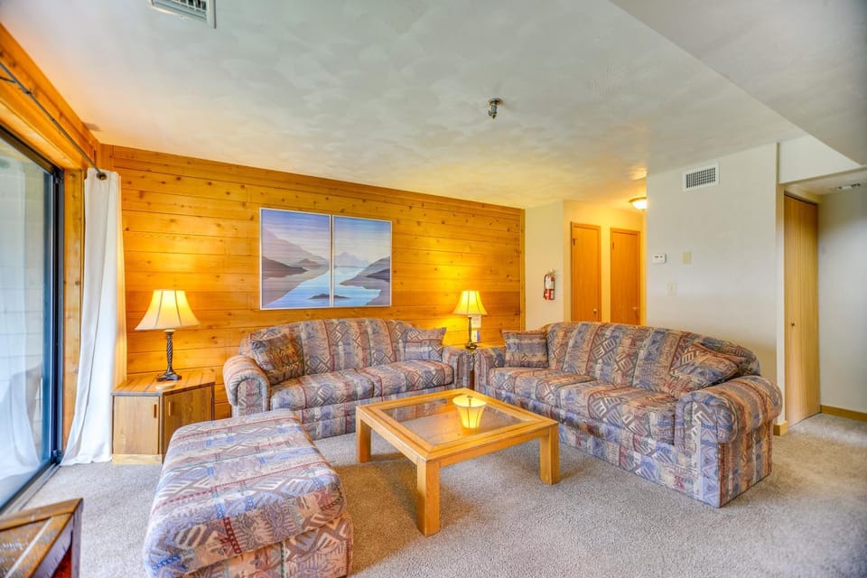 Ski-In/Ski-Out Seven Springs Mtn Condo w/ Shuttle! House in Seven Springs