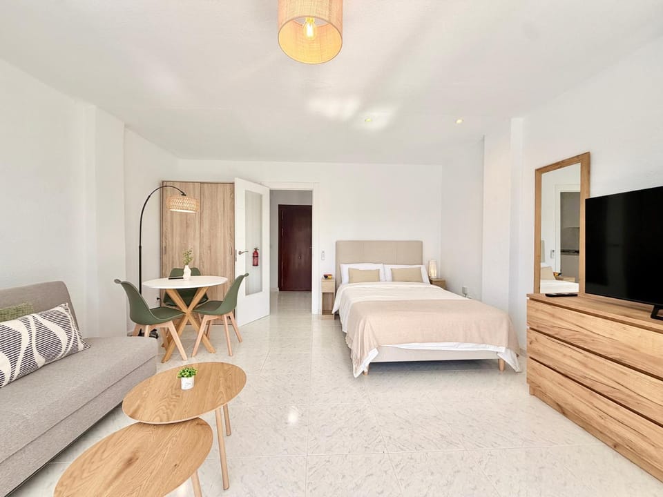 Communal lounge/ TV room, Bed