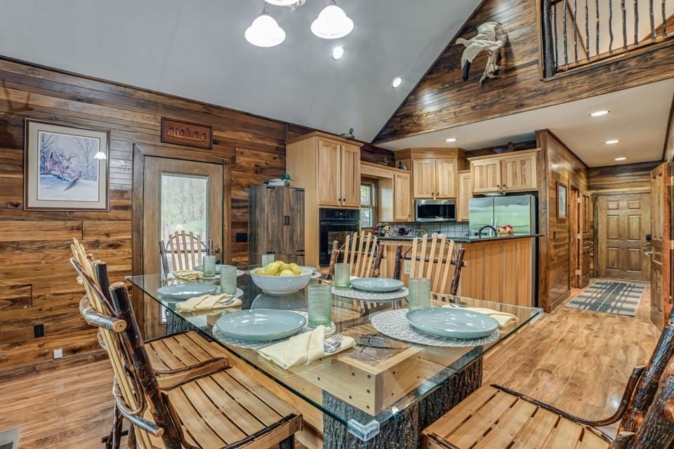 Lake Barkley Fishing Getaway w/ Private Dock! House in Lake Barkley
