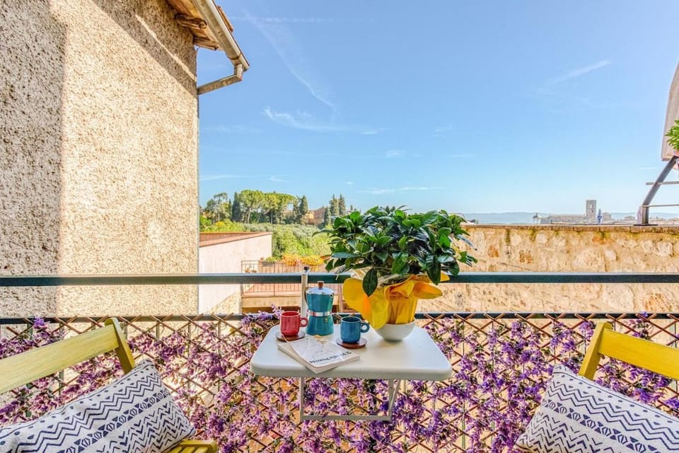 Natural landscape, View (from property/room), Balcony/Terrace, Dining area
