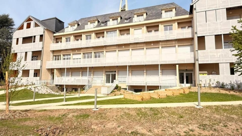 Property building, Garden view