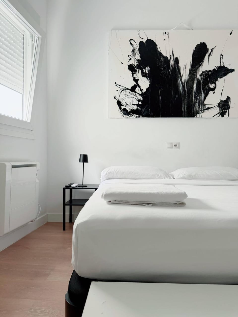 T - Habitación espaciosa en Lavapiés Vive Madrid Apartment in Centro