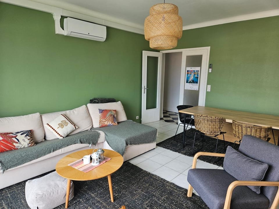Property building, Living room