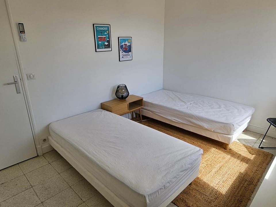Property building, Living room, Bedroom