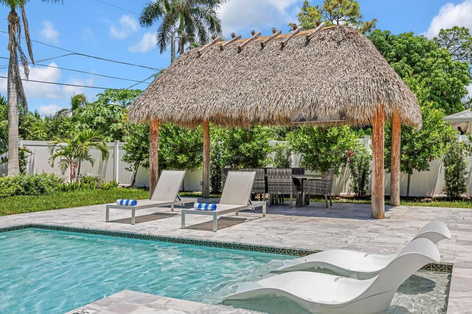 Breezy Bay House in Naples Park