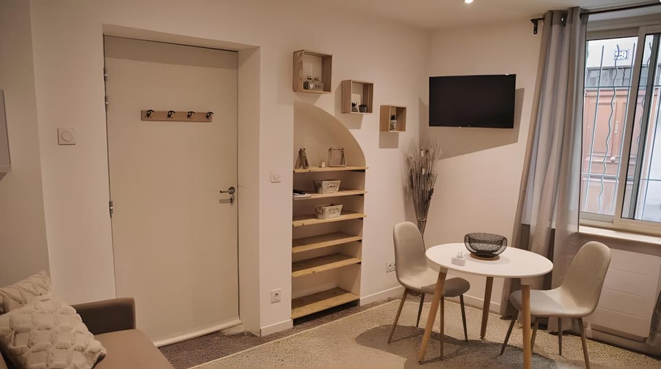 Property building, Living room