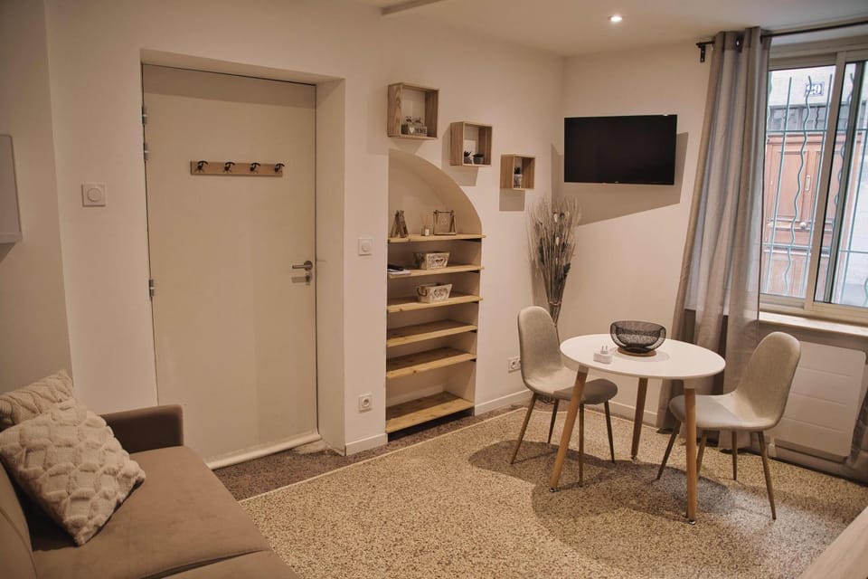 Property building, Living room
