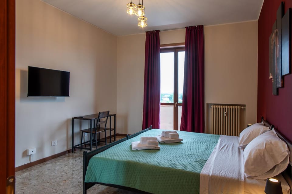 TV and multimedia, Bedroom, wardrobe, air conditioner