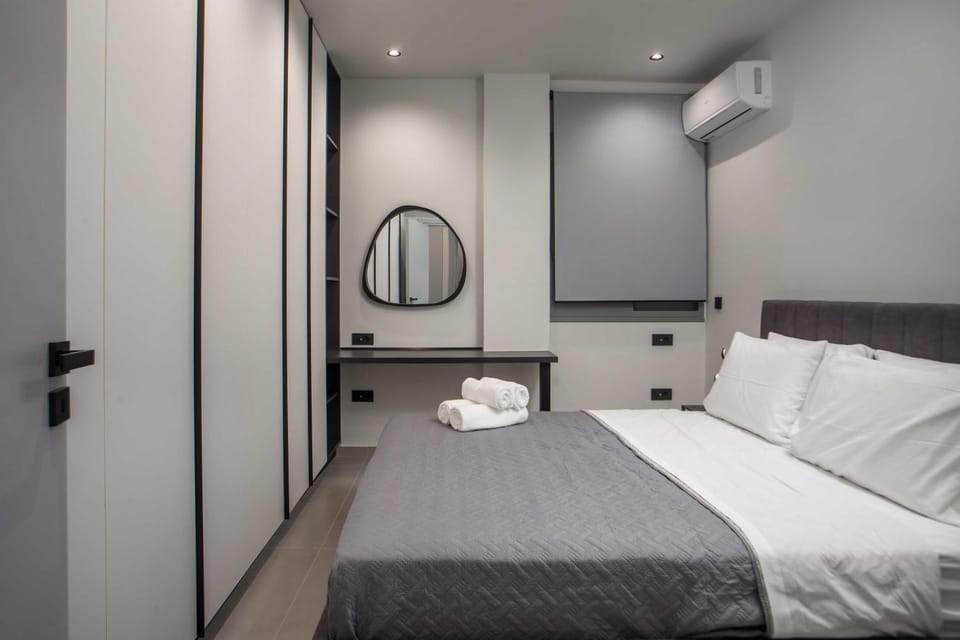 Bed, Bedroom, wardrobe, air conditioner