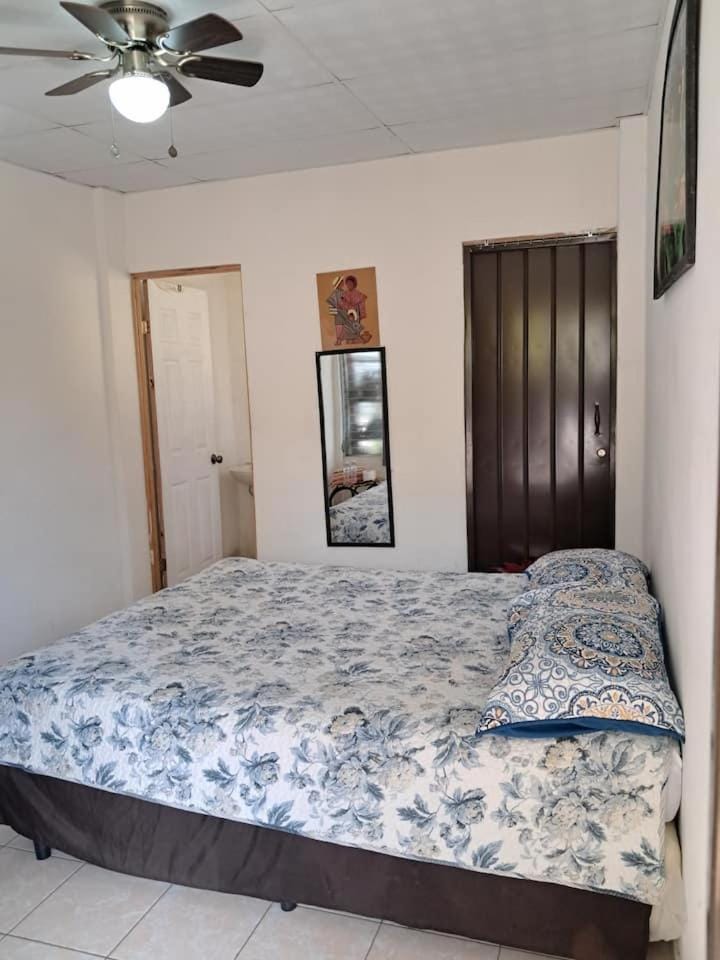 Hostal Inmaculada Bed and Breakfast in El Salvador