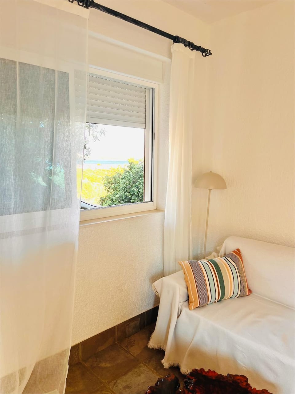 View (from property/room), View (from property/room), Living room, Sea view, pet friendly, pet friendly, wardrobe, air conditioner