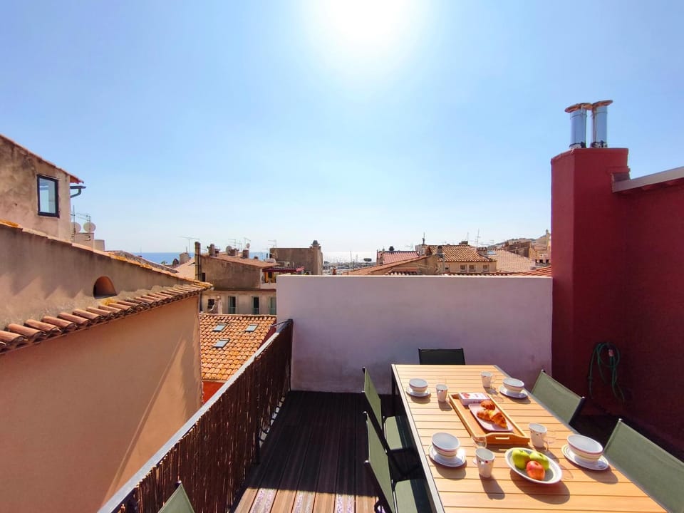 Patio, City view, Sea view