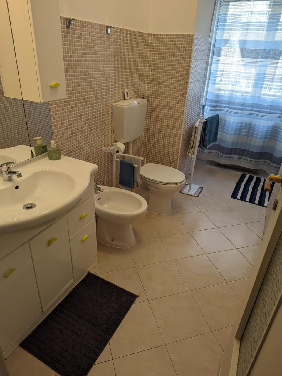 Ampio e confortevole in zona centrale strategica Apartment in Alessandria