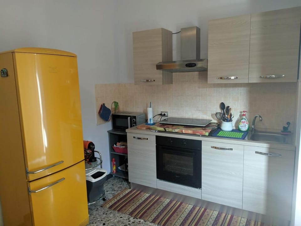 Ampio e confortevole in zona centrale strategica Apartment in Alessandria