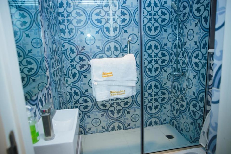 Toilet, Bathroom, towels