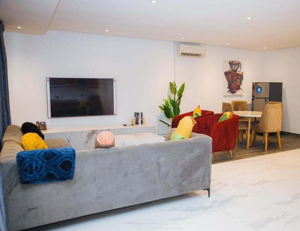 Communal lounge/ TV room, TV and multimedia, Living room