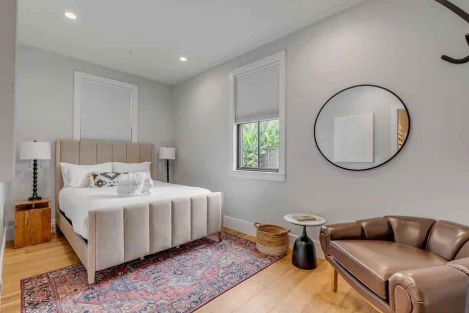 Private Cozy 3bd with Large Living Spaces Apartment in Charleston