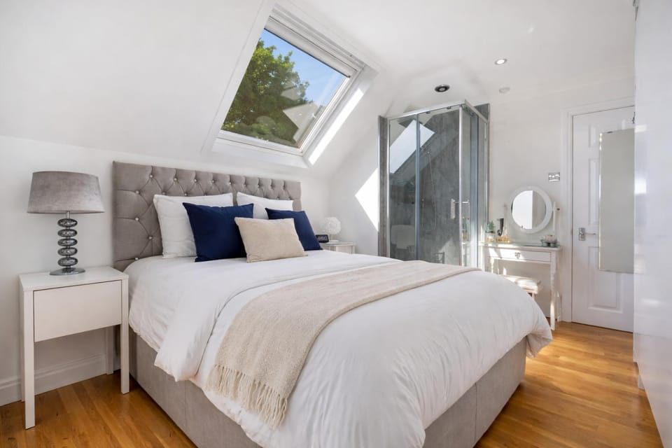 Pilsworth Court Suites Manchester Vacation rental in Bury