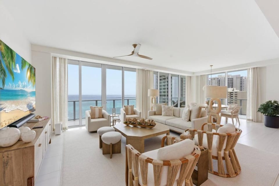 Ocean Front Penthouse with unmatched views at Amrit Resort Apartment in Riviera Beach