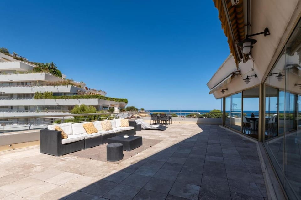 SEJOUR LUXE PANORAMIQUE Apartment in Villeneuve-Loubet