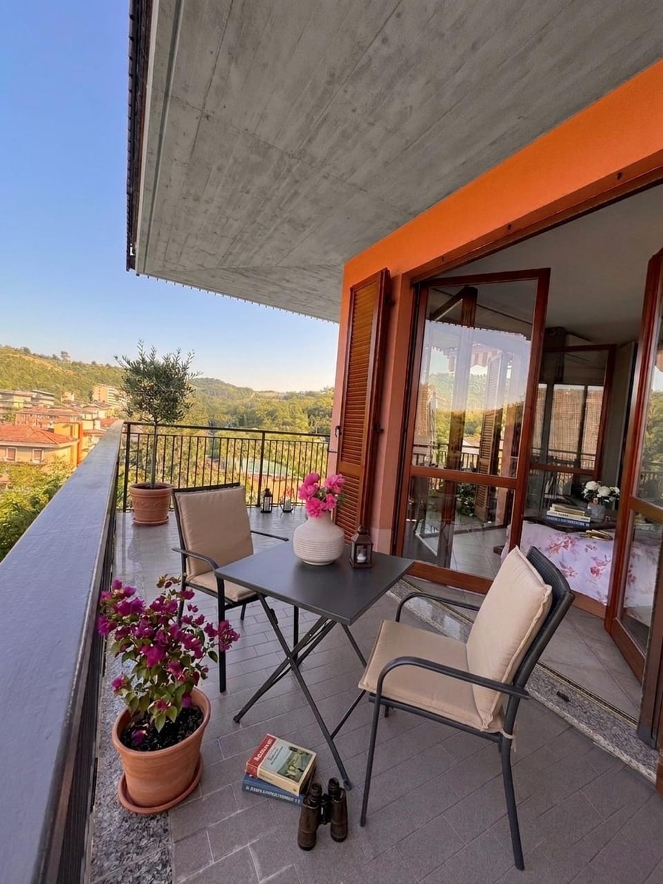 Elegant Penthouse LA BALCONATA - Wellness Retreat & Castle View Apartment in Emilia-Romagna