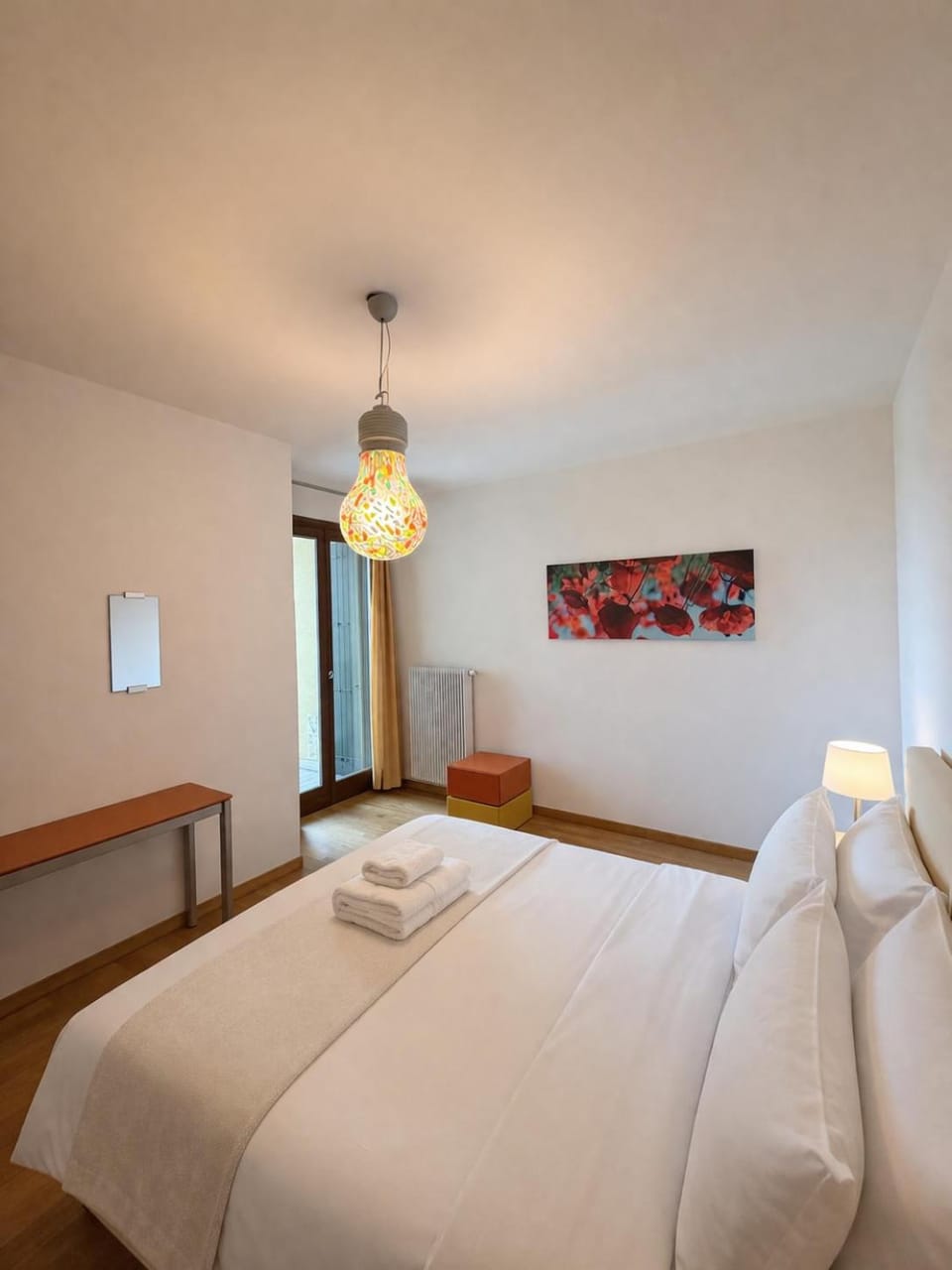 Bed, Living room, Bedroom