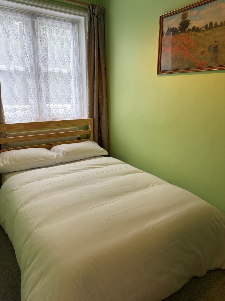 Charming Apartment in Peaceful Basingstoke Setting Apartment in Basingstoke