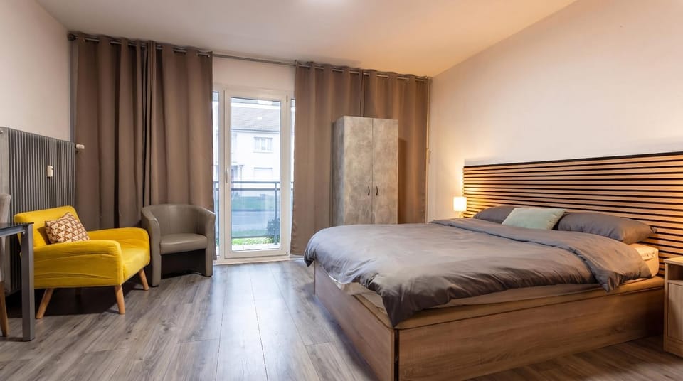 Bed, Photo of the whole room, Bedroom